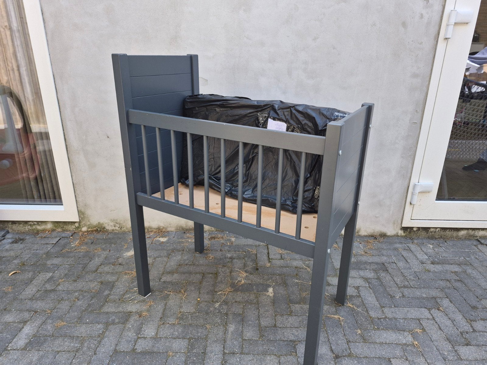 Grijs houten wiegje inclusief matras, Kinderen en Baby's, Babywiegjes en Ledikanten, Ophalen, Gebruikt, Ledikant