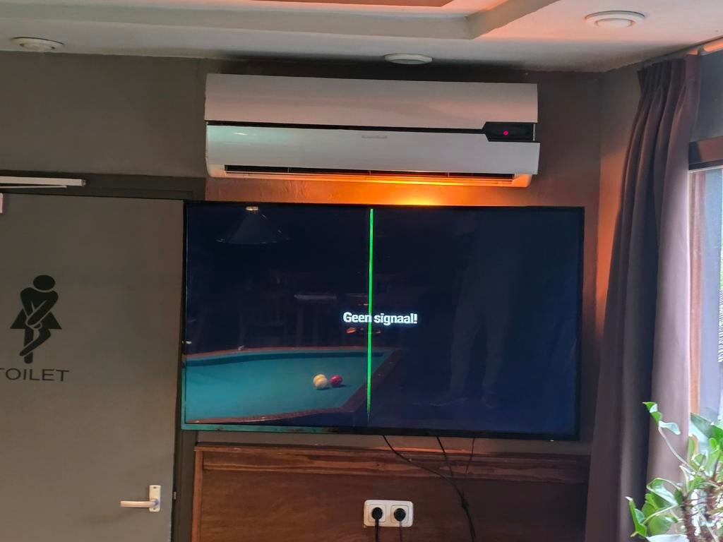 Smart TV 55 inch met afstandsbediening (groene streep), Audio, Tv en Foto, Televisies, Ophalen, Gebruikt, 100 cm of meer, Smart TV
