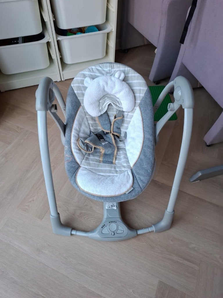 Ingenuity Swing 'n Go Draagbare Babyschommel Grijs, Kinderen en Baby's, Gebruikt, Schommelstoel, Met gordel(s) of riempje(s), Ophalen