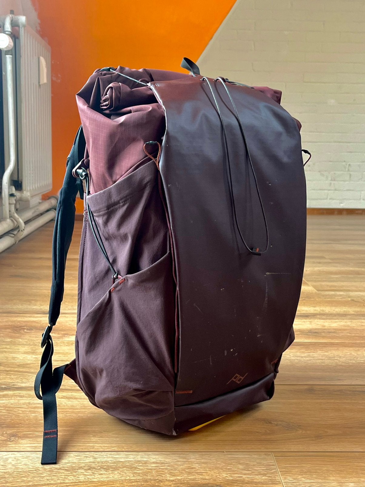 Peak Design Outdoor Backpack 45L: Colour Eclipse, Audio, Tv en Foto, Fotografie | Fototassen, Gebruikt, Rood, Overige typen, Ophalen of Verzenden