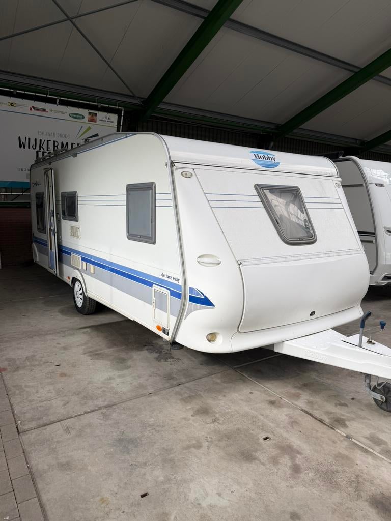 HOBBY 560 KMFE, Caravans en Kamperen, Caravans, Mover, Rondzit, Hobby, Bedrijf