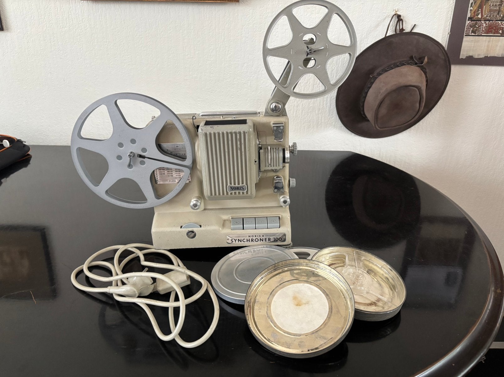 Filmprojector Noris 8, Ophalen, 8mm film