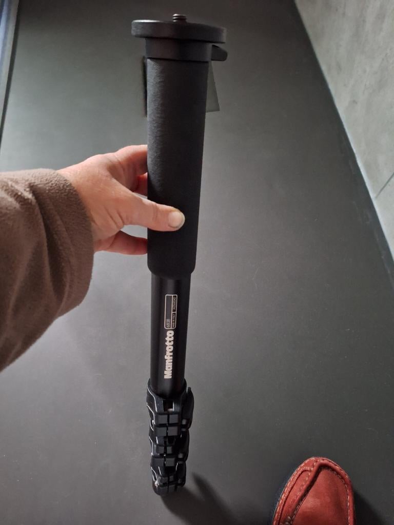 Manfrotto aluminium monopod, Ophalen of Verzenden, Zo goed als nieuw, 150 tot 175 cm, Eenpoot