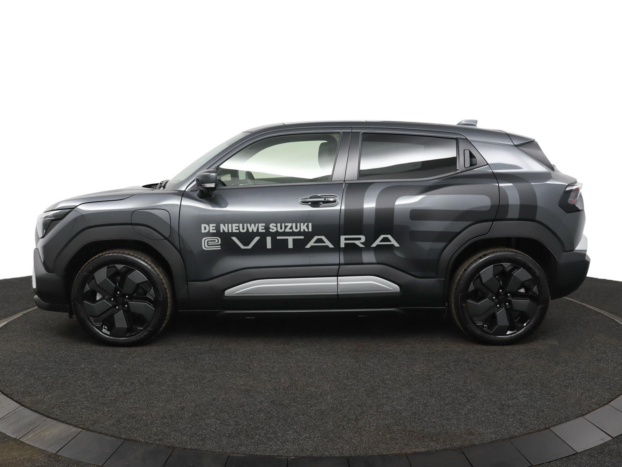 Suzuki e VITARA Style 61 kWh | Stoel- en Stuurwielverwarming, 12 maanden, Leder en Stof, 61 kWh, SUV of Terreinwagen