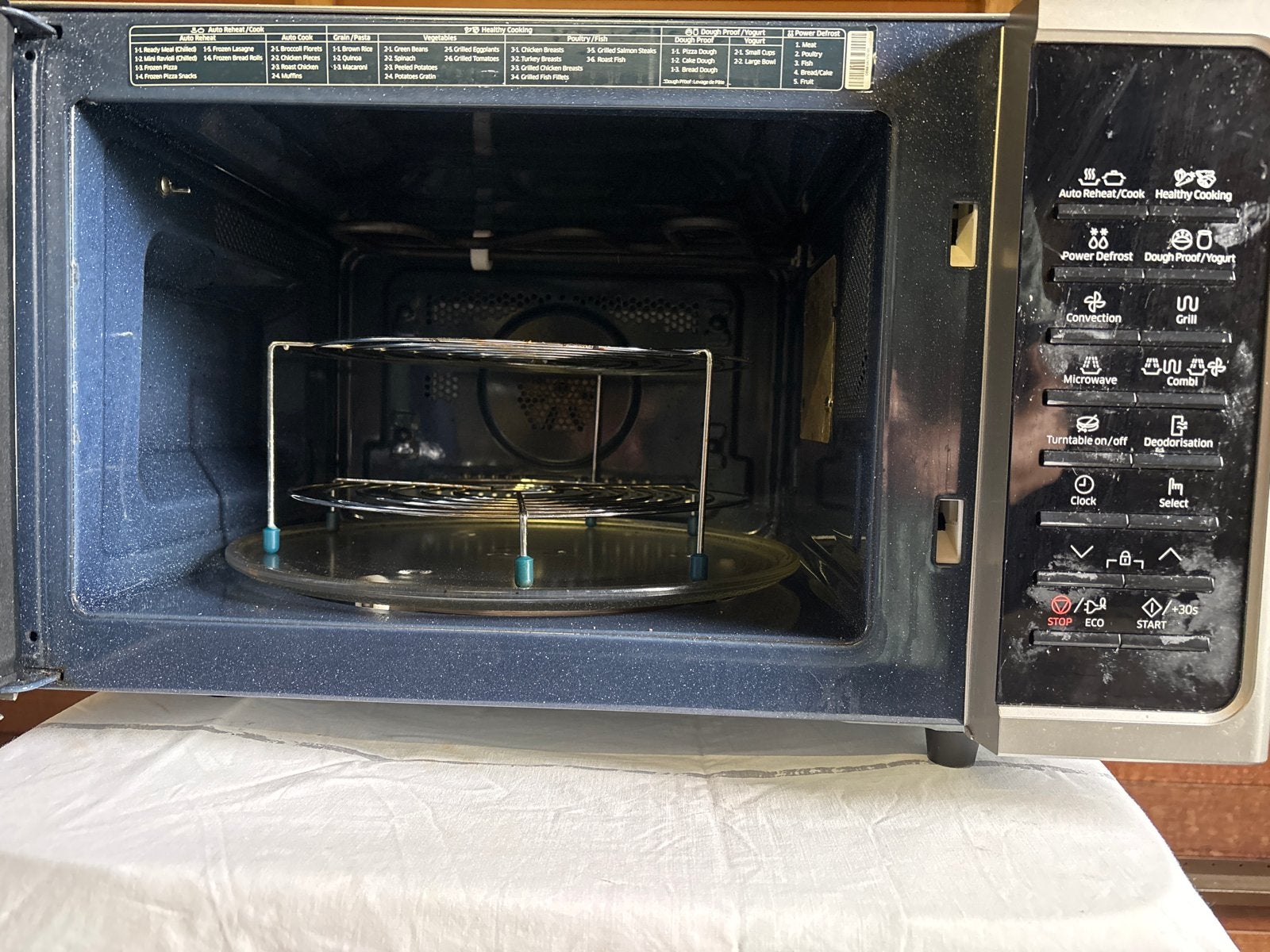 Samsung Combimagnetron met Grill en Hete Lucht, Ophalen, Combimagnetron, Gebruikt, Grill