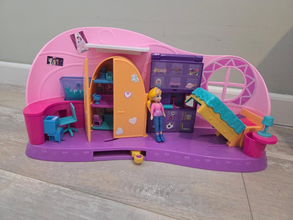 Meisjesspeelgoed, tienerkamer met poppetje, Kinderen en Baby's, Speelgoed | Poppenhuizen, Ophalen of Verzenden, Toebehoren