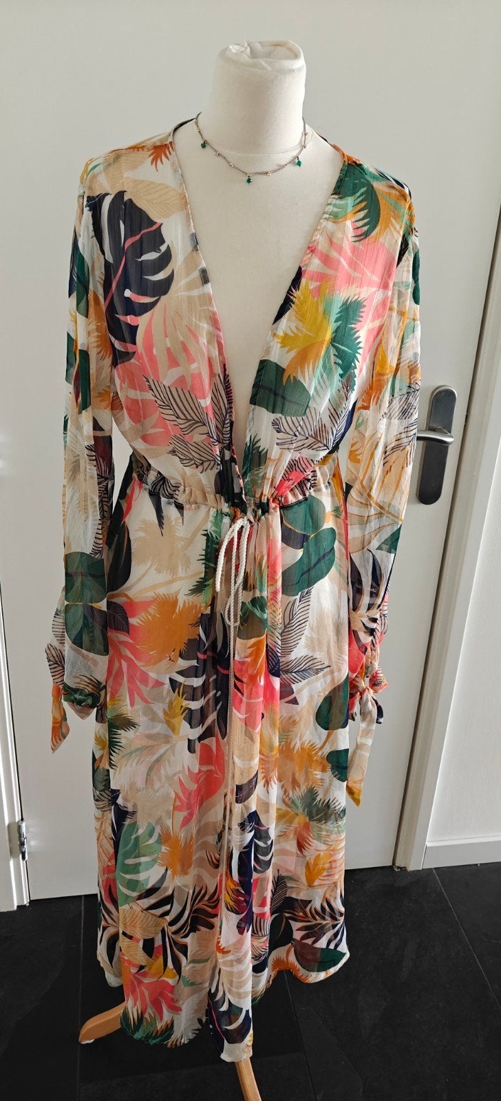 Elegante  kimono, Beach cover up – maat L, Maat 38/40 (M), Ophalen of Verzenden, Zo goed als nieuw, Onder de knie
