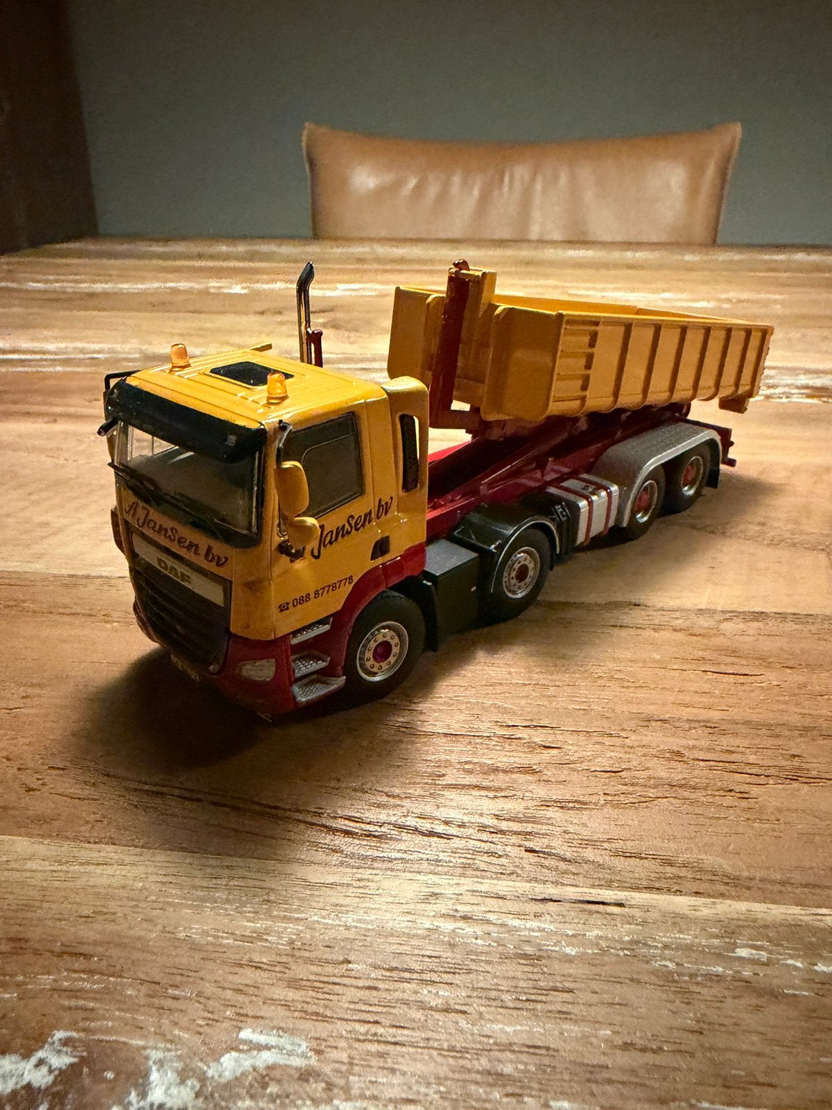 DAF CF 8x4 hook lift system + container A. Jansen Son (m2453785608 ...