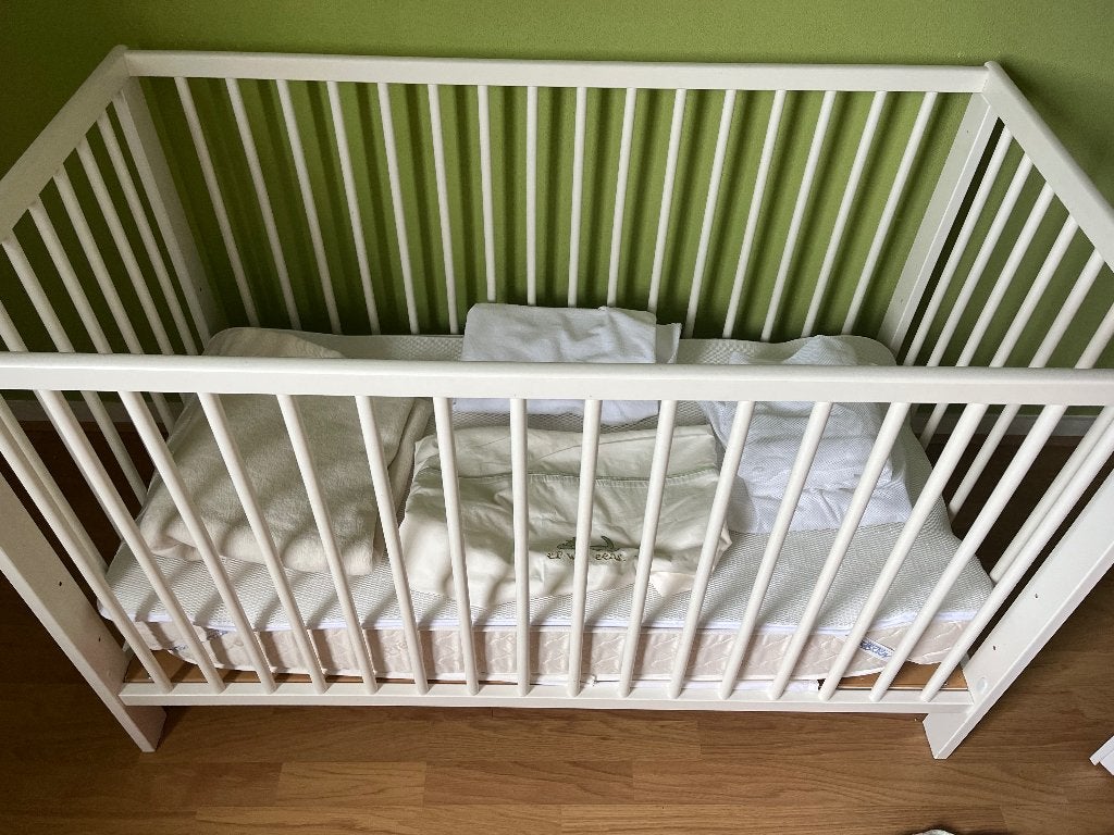 Diverse baby spullen, Kinderen en Baby's, Babywiegjes en Ledikanten, Zo goed als nieuw, Ledikant, Ophalen