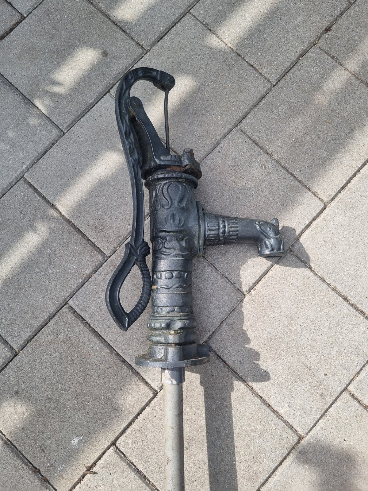 Handpomp voor regenton, Ophalen, Gebruikt