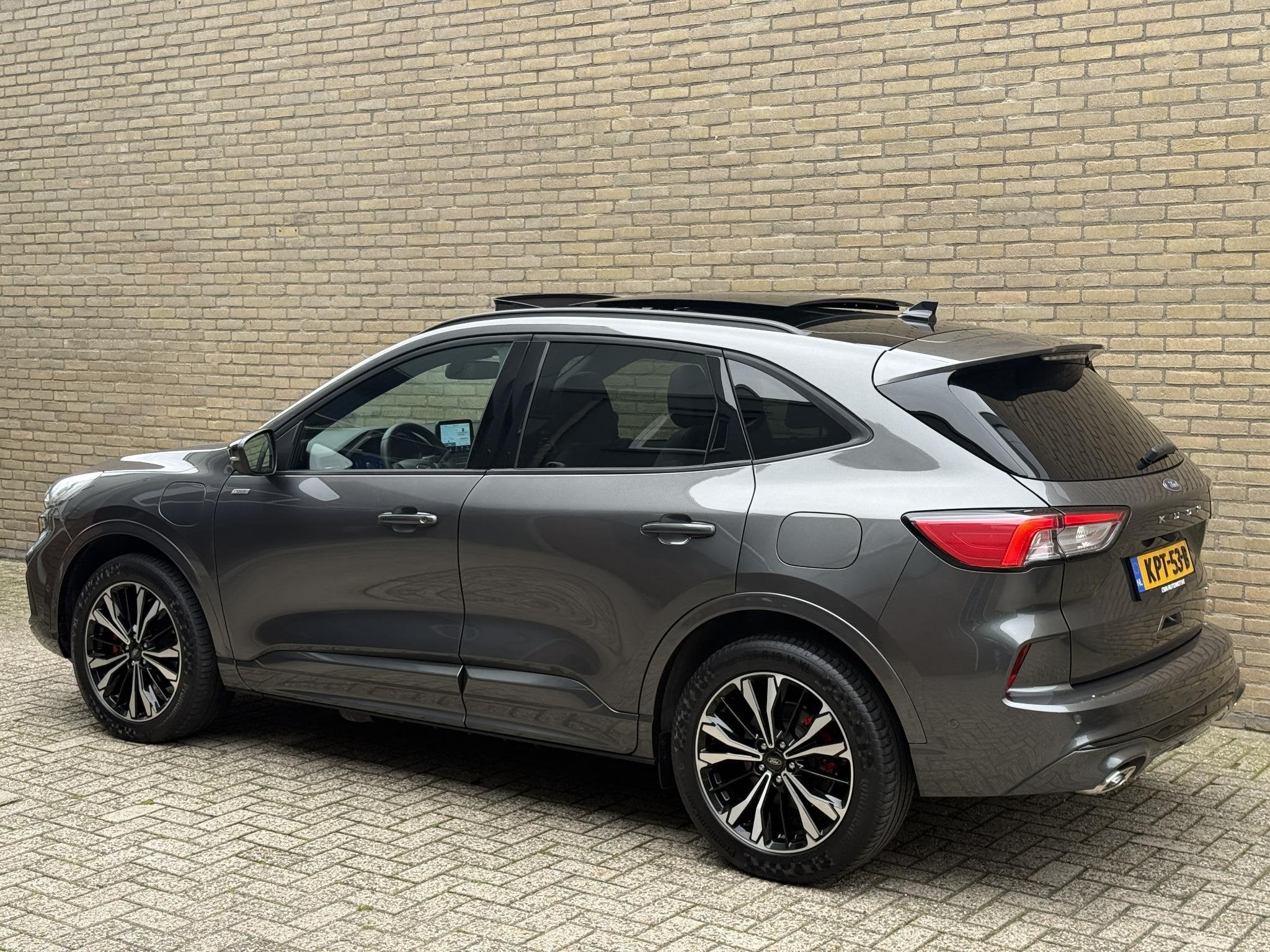 Ford Kuga 2.5 PHEV 224pk ST-Line X | 53.000km | Panoramadak, Dealer onderhouden, 14 kWh, Gebruikt, Euro 6