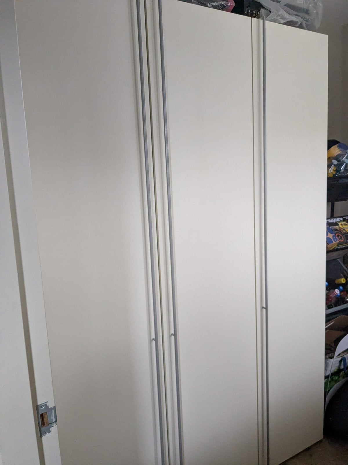 Gratis : nette garderobe kast 150b x 60d x 220h, Ophalen, Gebruikt, 200 cm of meer, 150 tot 200 cm