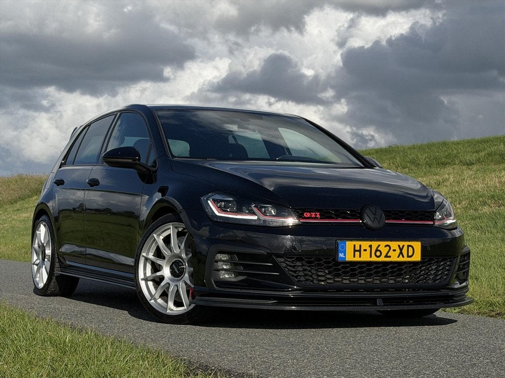 Volkswagen Golf 7.5 2.0 TSI GTI 458PK / Porsche Big Brake /, Stof, Gebruikt, Euro 6, 4 cilinders
