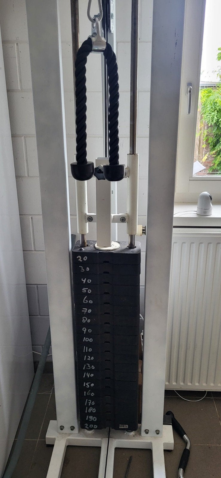 Oerdegelijk fitness toestel tot 200kg met accessoires, Sport en Fitness, Fitnessapparatuur, Gebruikt, Krachtstation, Armen, Benen