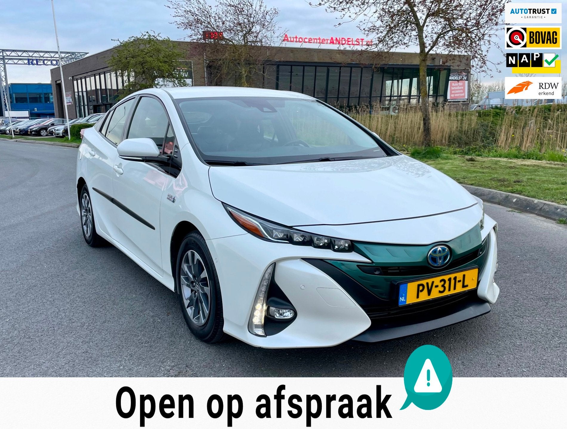 Toyota Prius 1.8 Plug-in Business Plus Aut, Acc, Cam, Keyles, Auto's, 8 kWh, Gebruikt, 4 cilinders, 1505 kg