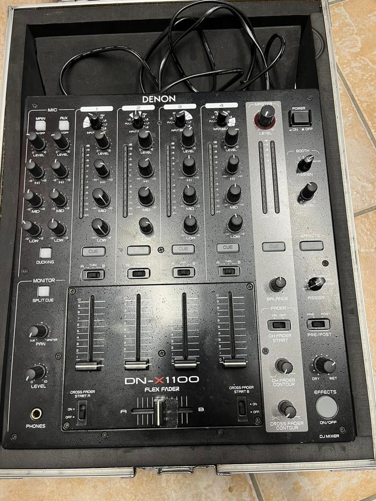 Denon X-100 flex fader mengtafel met case zeer goede staat, Ophalen, Zo goed als nieuw