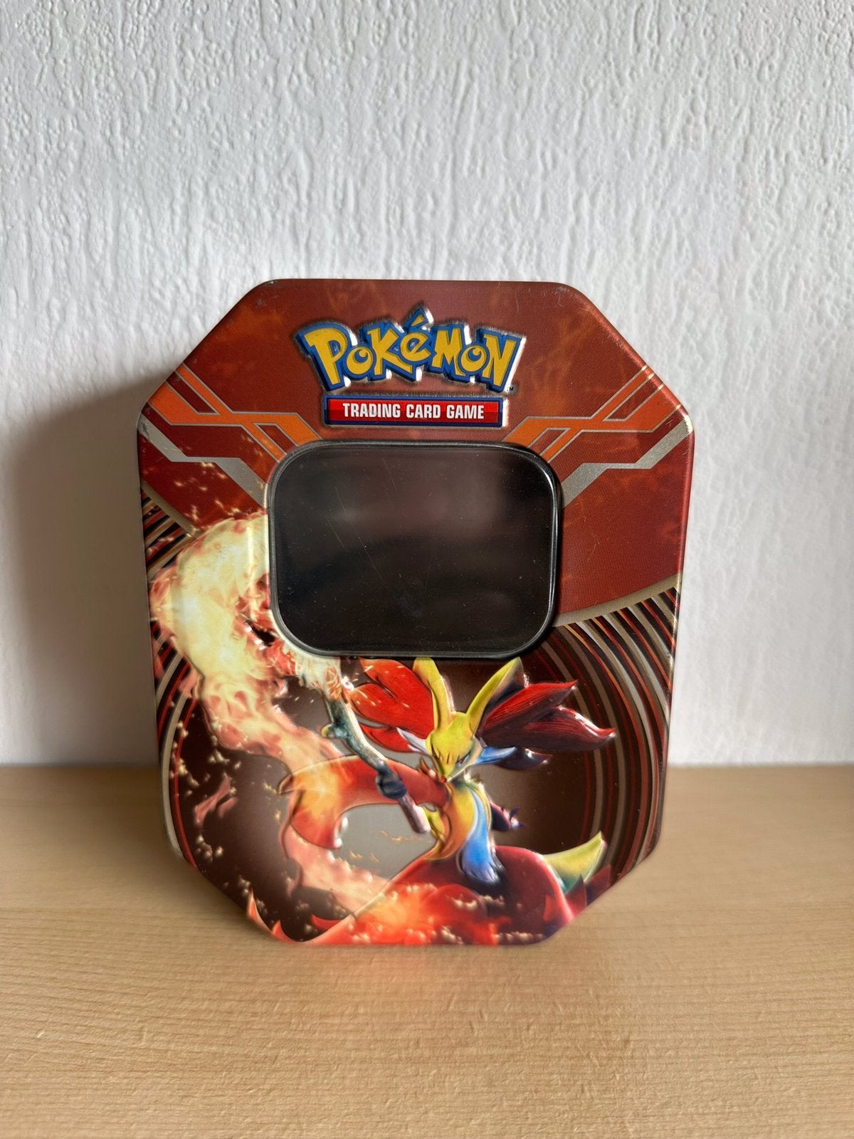 Pokémon Trading Card Game tin Delphox, Ophalen of Verzenden, Zo goed als nieuw
