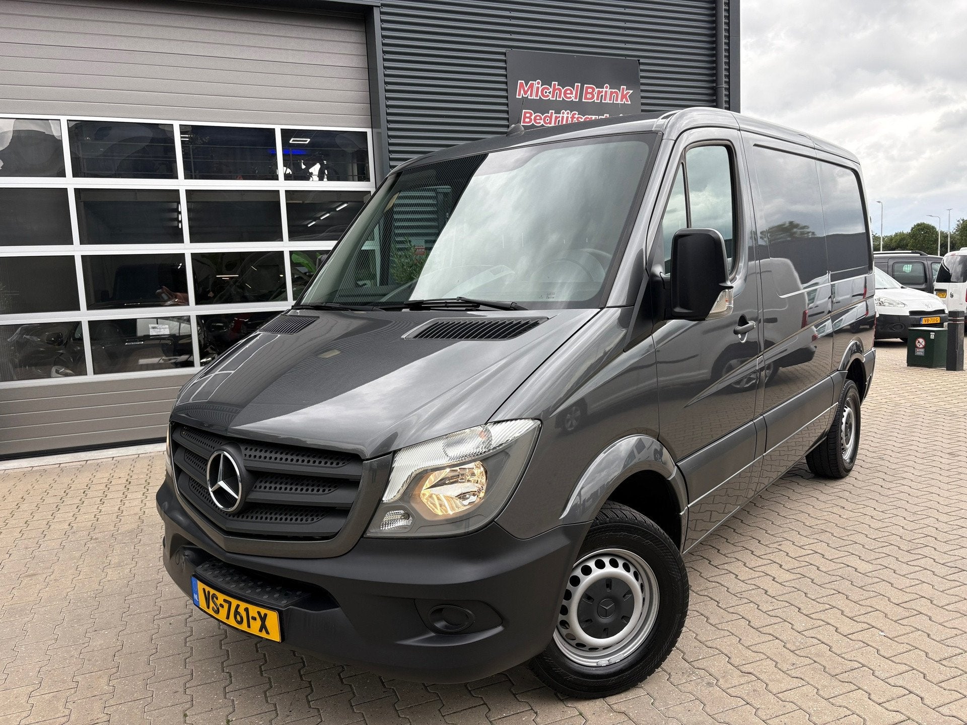 Mercedes-Benz Sprinter 213 2.2 CDI 325 Airco Navigatie, Auto's, 13 km/l, Gebruikt, Zwart, 4 cilinders