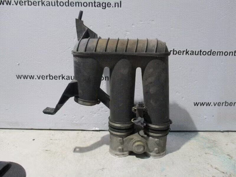 LUCHTINLAAT manifold Omega B (25 / 26 / 27) (90-499-170), Bahnhofsplatz 65423 Rüsselsheim am Main, DE, Gebruikt, Opel, Opel Automobile GmbH