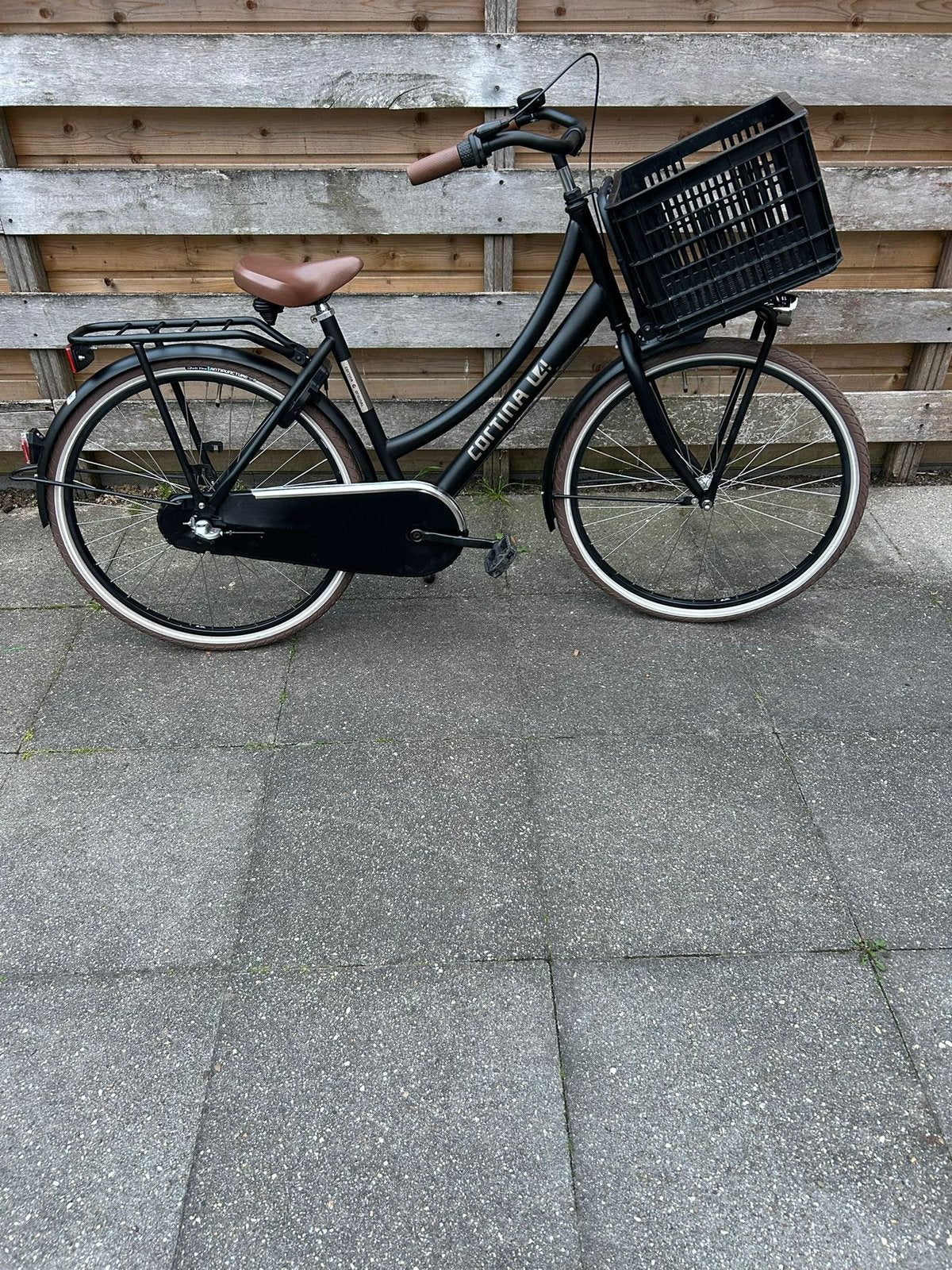 Meisjesfiets Cortina U4 transport 26 inch, Terugtraprem, Versnellingen, Zo goed als nieuw, Ophalen