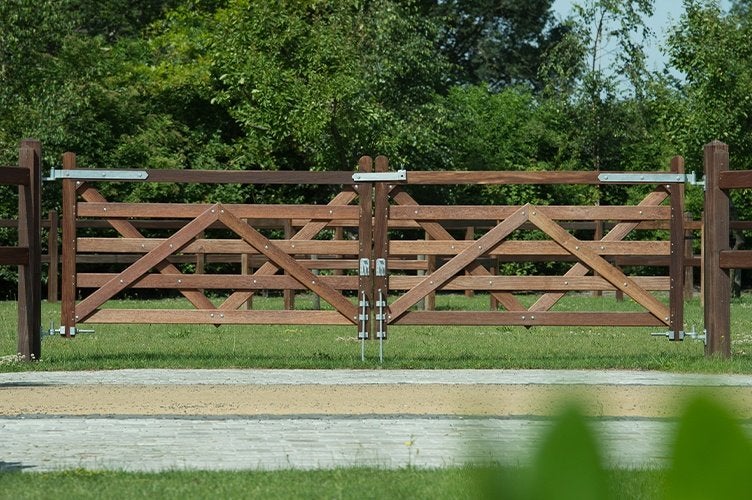 Luxe veldpoort, weidepoorten, dubbele poort, enkele poort, Weidegang, Veld omheiningen, Schaijk, Info@veldomheiningen.nl