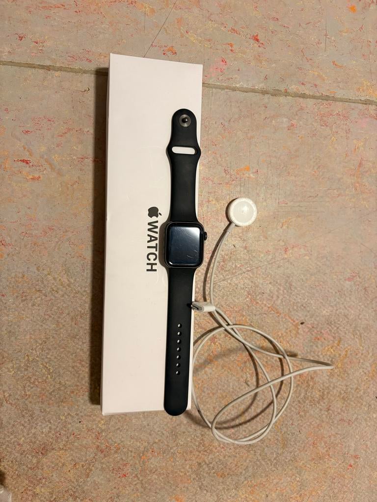 Apple Watch SE 40mm Space Gray Aluminium Case, Ophalen, Gebruikt, Zwart, IOS