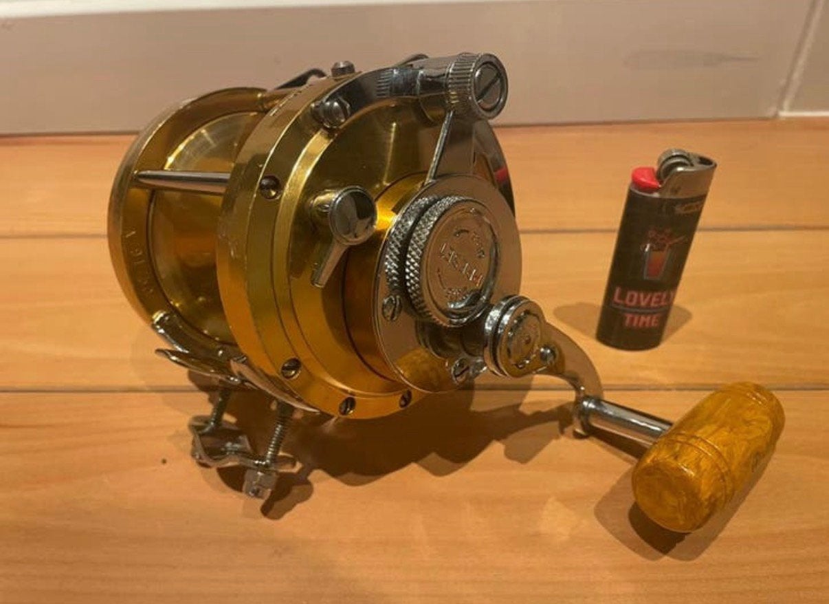 Penn Internationaal 30 big game reel, rechtshandig., Ophalen of Verzenden, Zo goed als nieuw, Molen