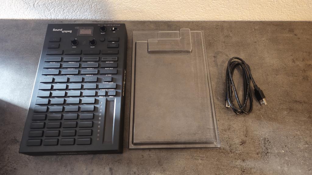 Soundswitch Control One met Decksaver, Verzenden, Zo goed als nieuw, Licht