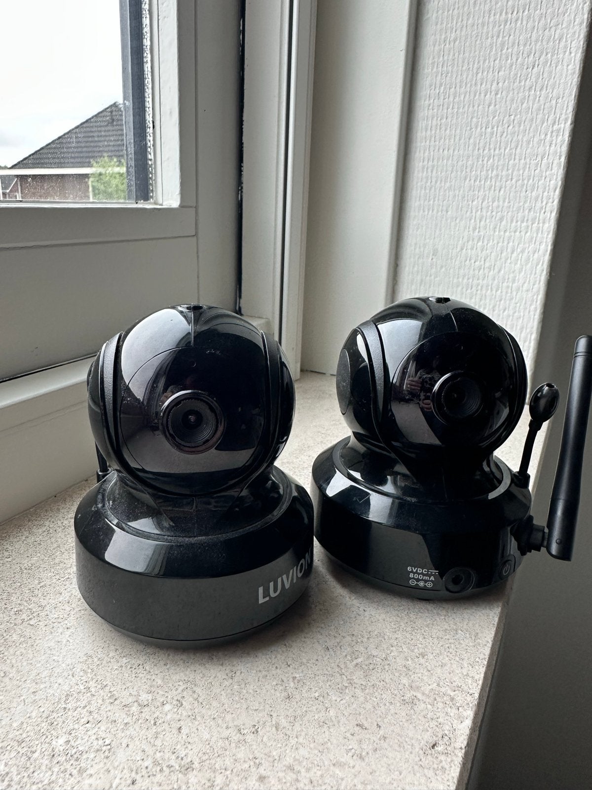 Luvion Essential Black Edition Babyfoon met 2 camera's en ad, Verzenden, Zo goed als nieuw, 100 tot 250 meter, Camera