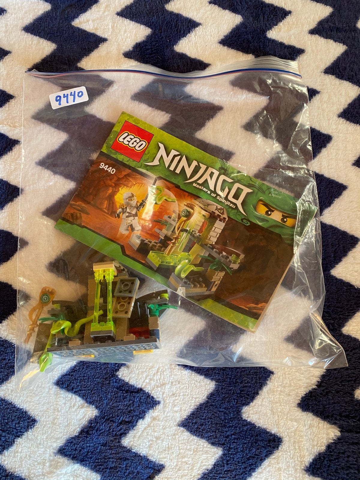 Lego Ninjago 9440 Venomari Shrine compleet met boekje, Gebruikt, Verzenden, Lego, Compleet