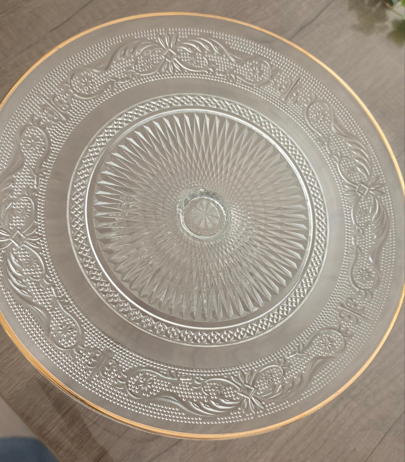 Glazen etagère met voetje en gouden rand, Ophalen of Verzenden