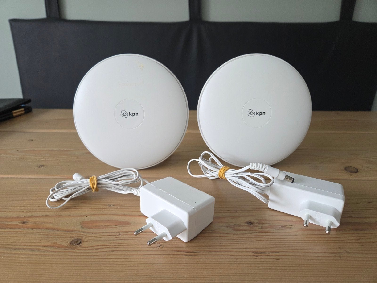 KPN SuperWifi punten (2 stuks), Ophalen of Verzenden, Zo goed als nieuw, Router, KPN