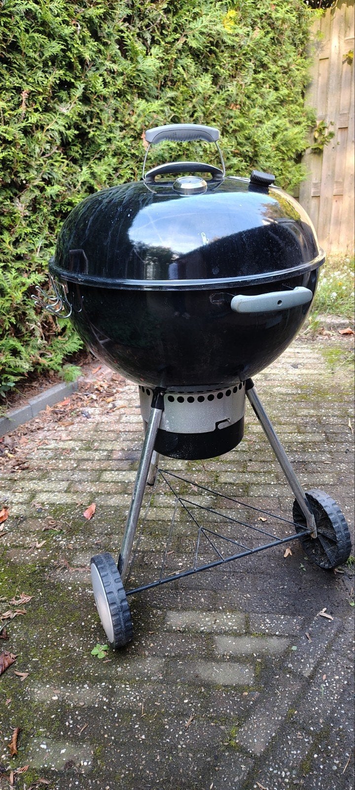 Weber BBQ 57 cm, Ophalen, Gebruikt, WEBER BBQ, Met accessoires