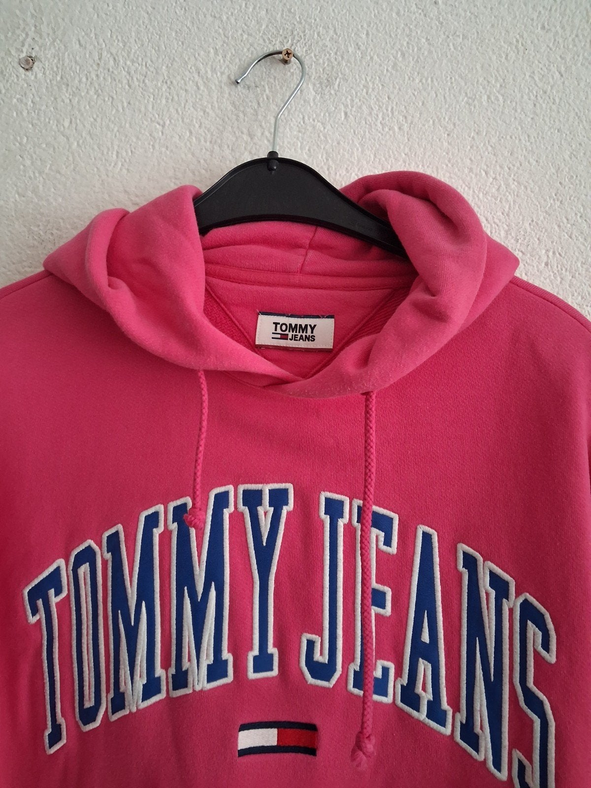 Tommy Jeans hoodie roze met groot logo Maat  M, Kleding | Dames, Truien en Vesten, Maat 38/40 (M), Ophalen of Verzenden, Zo goed als nieuw