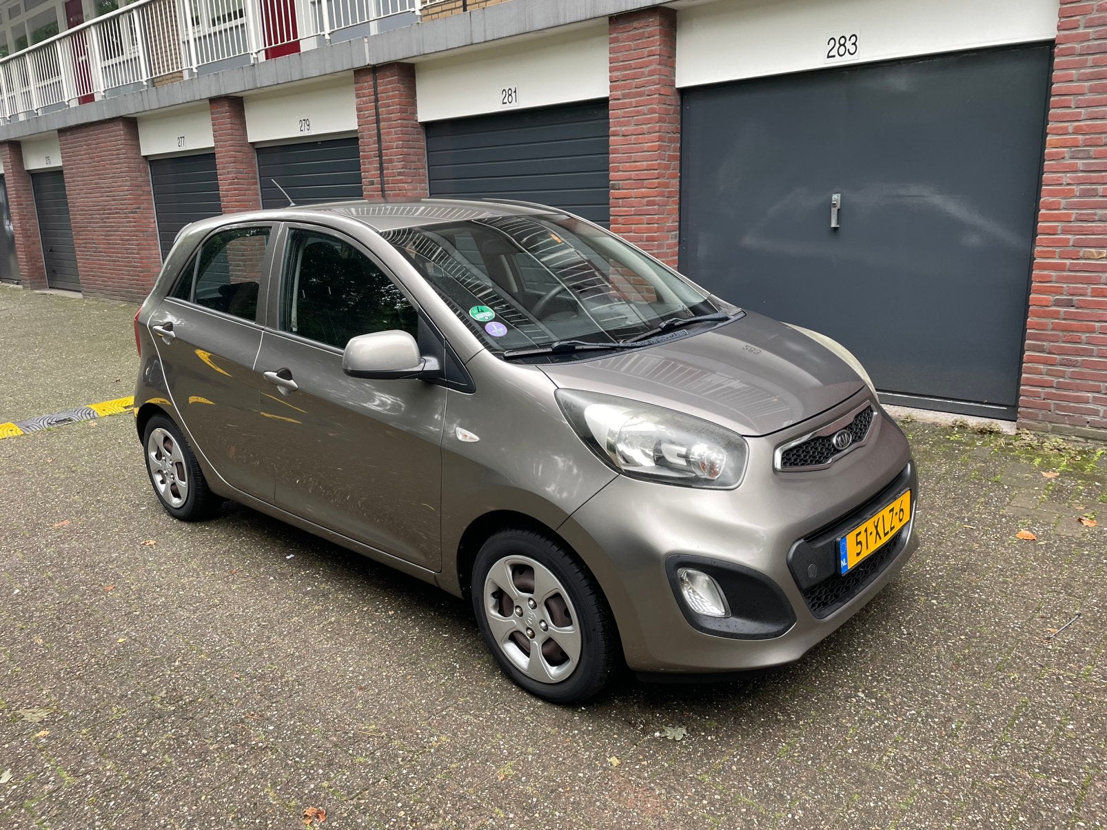 Kia Picanto 1.0i Cvvt Comfort Pack 5-DRS met Airco incl. NAP, Auto's, Voorwielaandrijving, Stof, Zwart, Bruin
