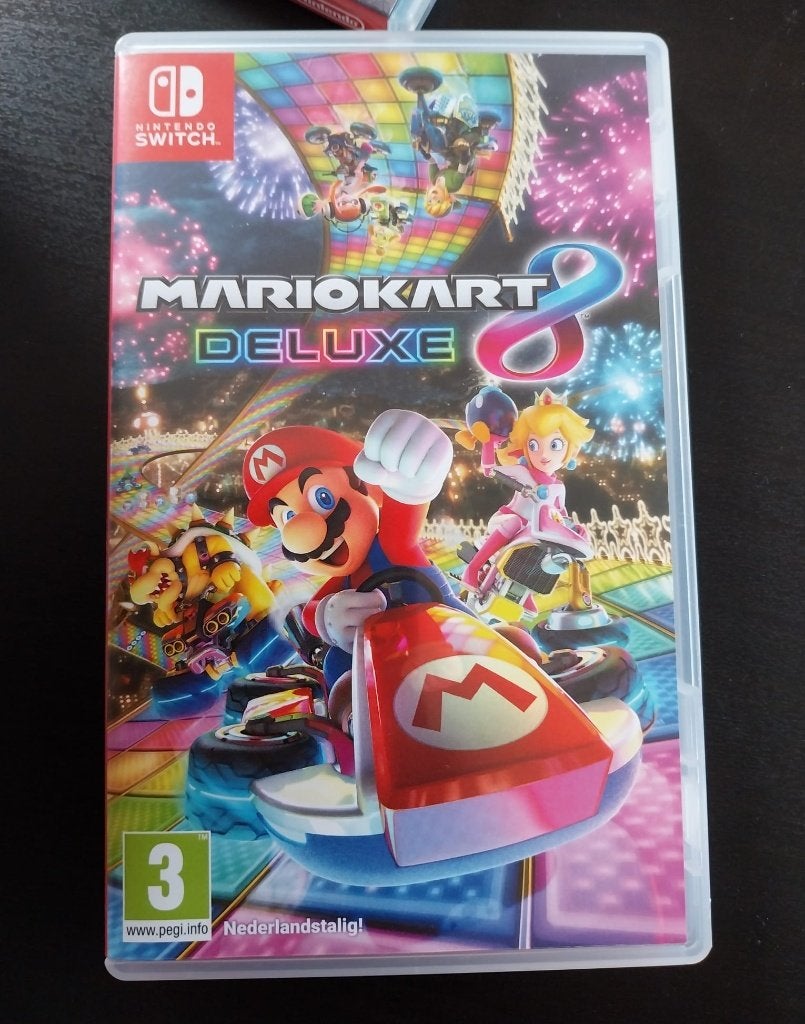 MarioKart 8, Racen en Vliegen, Ophalen of Verzenden, Zo goed als nieuw, 3 spelers of meer