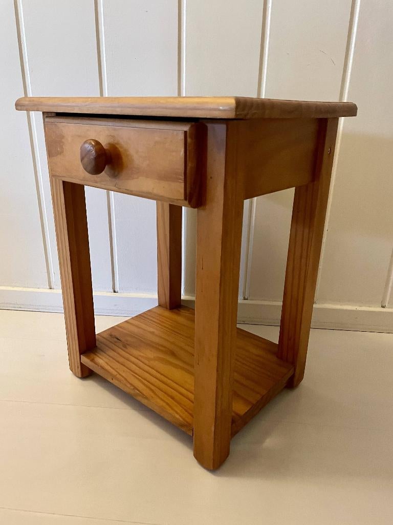 Hout nachtkastje, Ophalen, Gebruikt, Minder dan 45 cm, 55 tot 70 cm