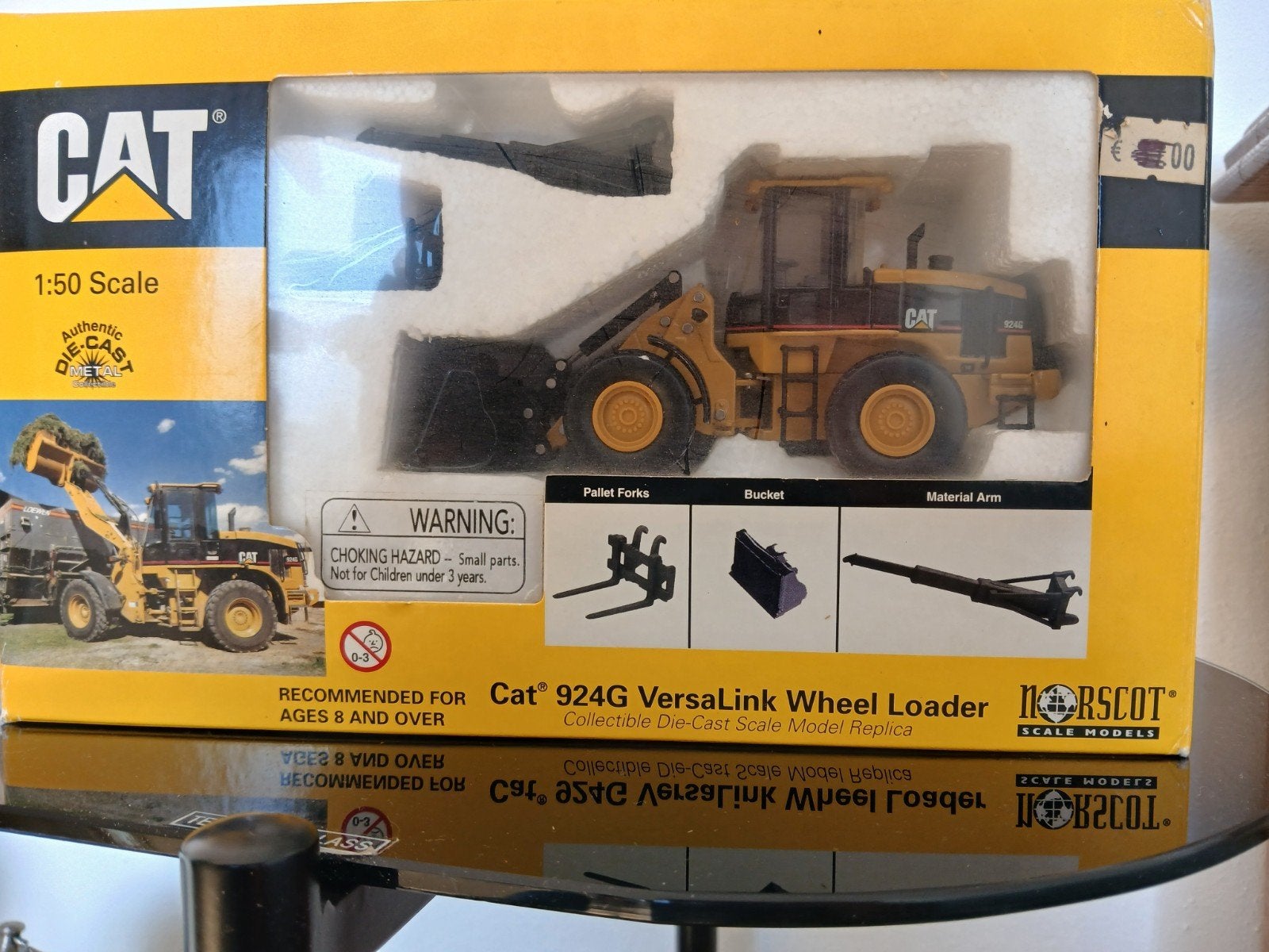 Caterpillar shovel 924 G met meerdere hulpstukken Norscot, Overige merken, 1:50 of kleiner, Overige typen, Nieuw