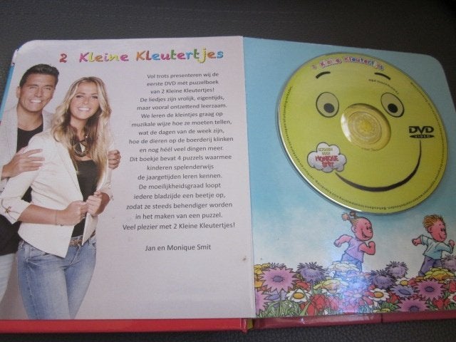2 Kleine Kleutertjes Monique en Jan Smit DVD+4 PUZZELS/BOEK, Ophalen of Verzenden, Zo goed als nieuw, Jan Smit, Non-fictie