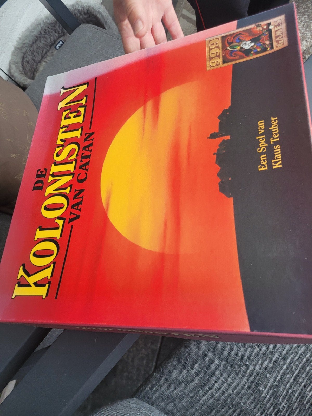 Catan bordspel - Zo goed als nieuw, Hobby en Vrije tijd, Drie of vier spelers, Ophalen of Verzenden, Zo goed als nieuw, 999 Games