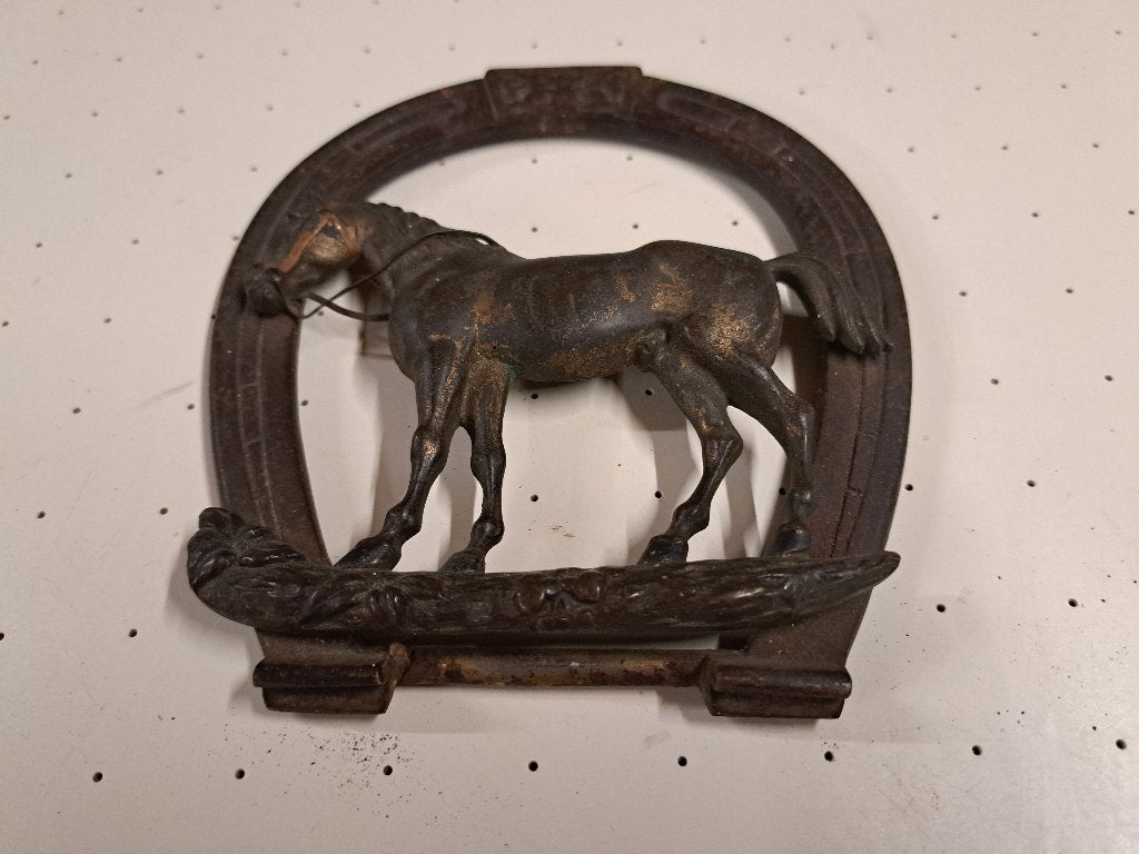 ijzeren hoefijzer met paard, Ophalen of Verzenden