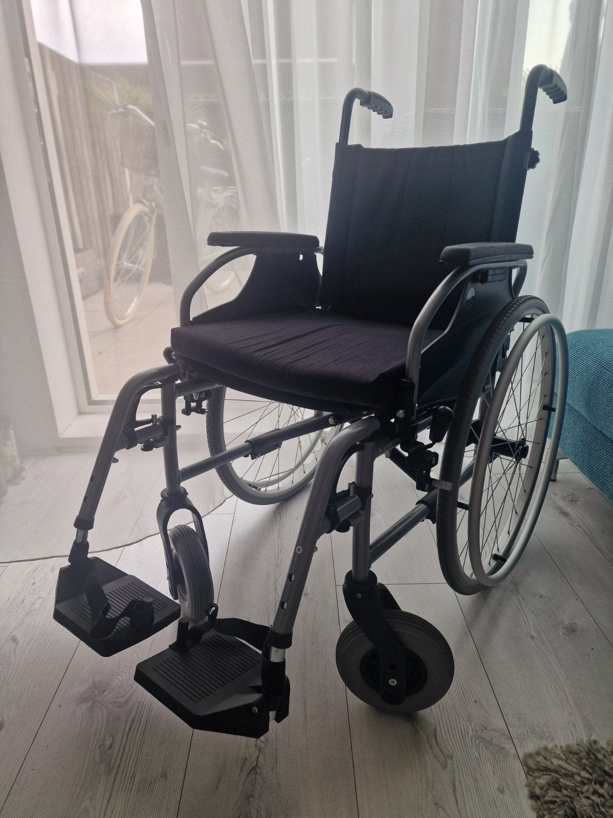 Rolstoel Vermeiren D100, Ophalen, Zo goed als nieuw, Duwrolstoel