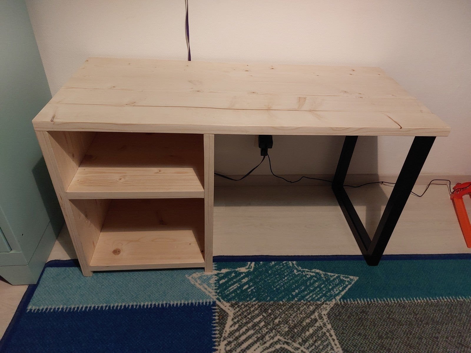 Mooi uniek houten bureau, Huis en Inrichting, Bureaus, Ophalen