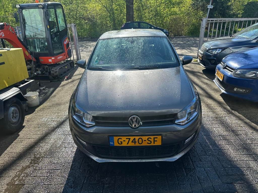 Volkswagen Polo 1.2 TSI 66KW DSG 2015 Grijs, Auto's, 40 €/maand, 4 cilinders, 1039 kg, Particulier