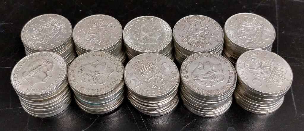 Partijtje van 100 zilveren rijksdaalders Juliana 1959-1966, Ophalen of Verzenden, Koningin Juliana, 2½ gulden, Zilver