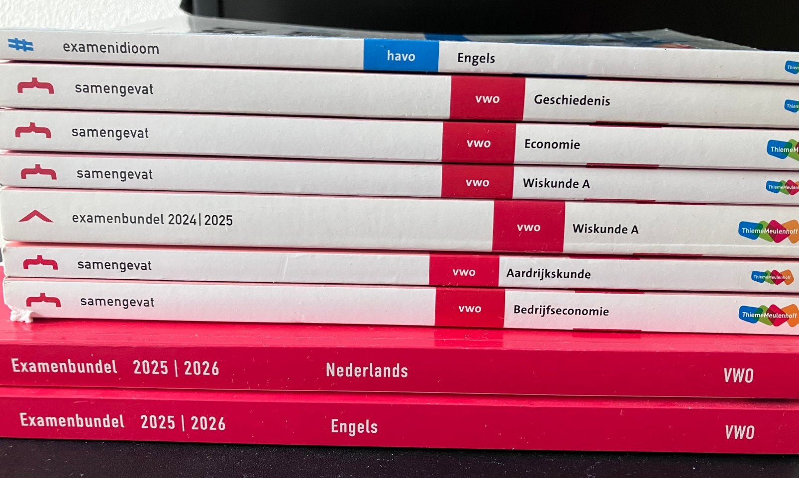 Samengevat/ examenbundels Eng,Gs,WisA,Ak,Beco,Eco,Ned €8 pst, Boeken, Ophalen of Verzenden, Zo goed als nieuw, VWO