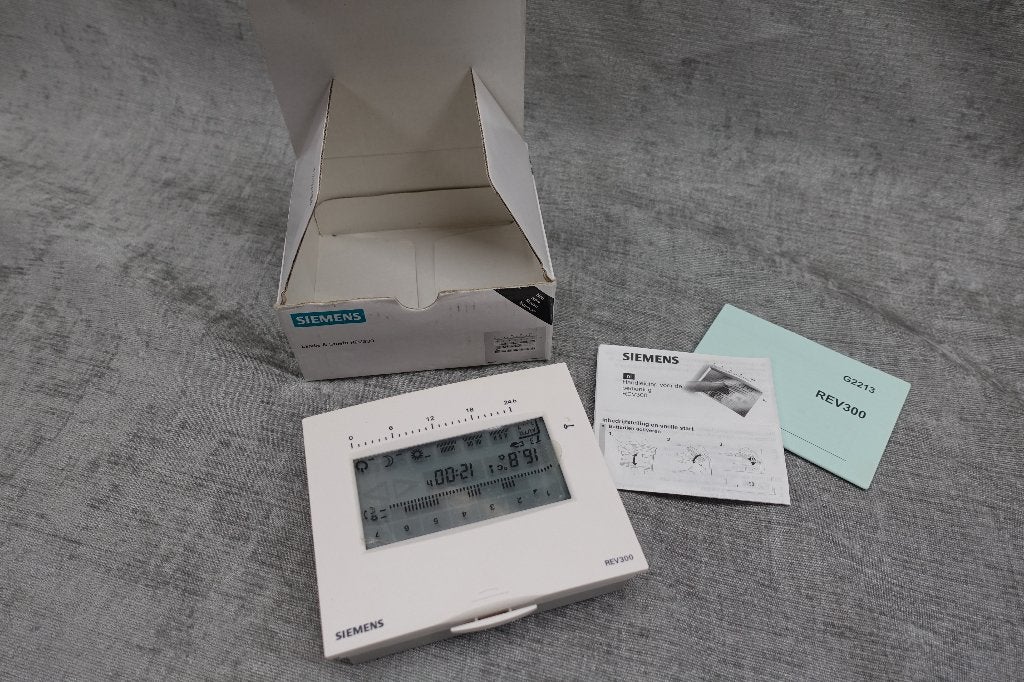 Nieuwe SIEMENS REV300 Thermostat, Ophalen of Verzenden, Slimme thermostaat, Nieuw