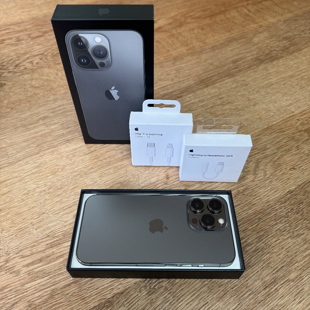 iPhone 13 Pro 256GB Graphite nieuwe laadkabel en jackadapter, 256 GB, 78 %, Ophalen of Verzenden, Zo goed als nieuw