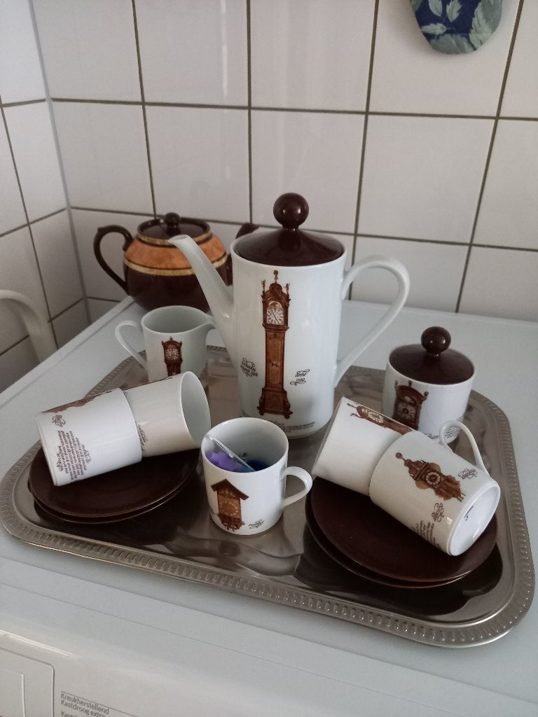 servies met afbeelding van klokken, Ophalen of Verzenden, Overige stijlen