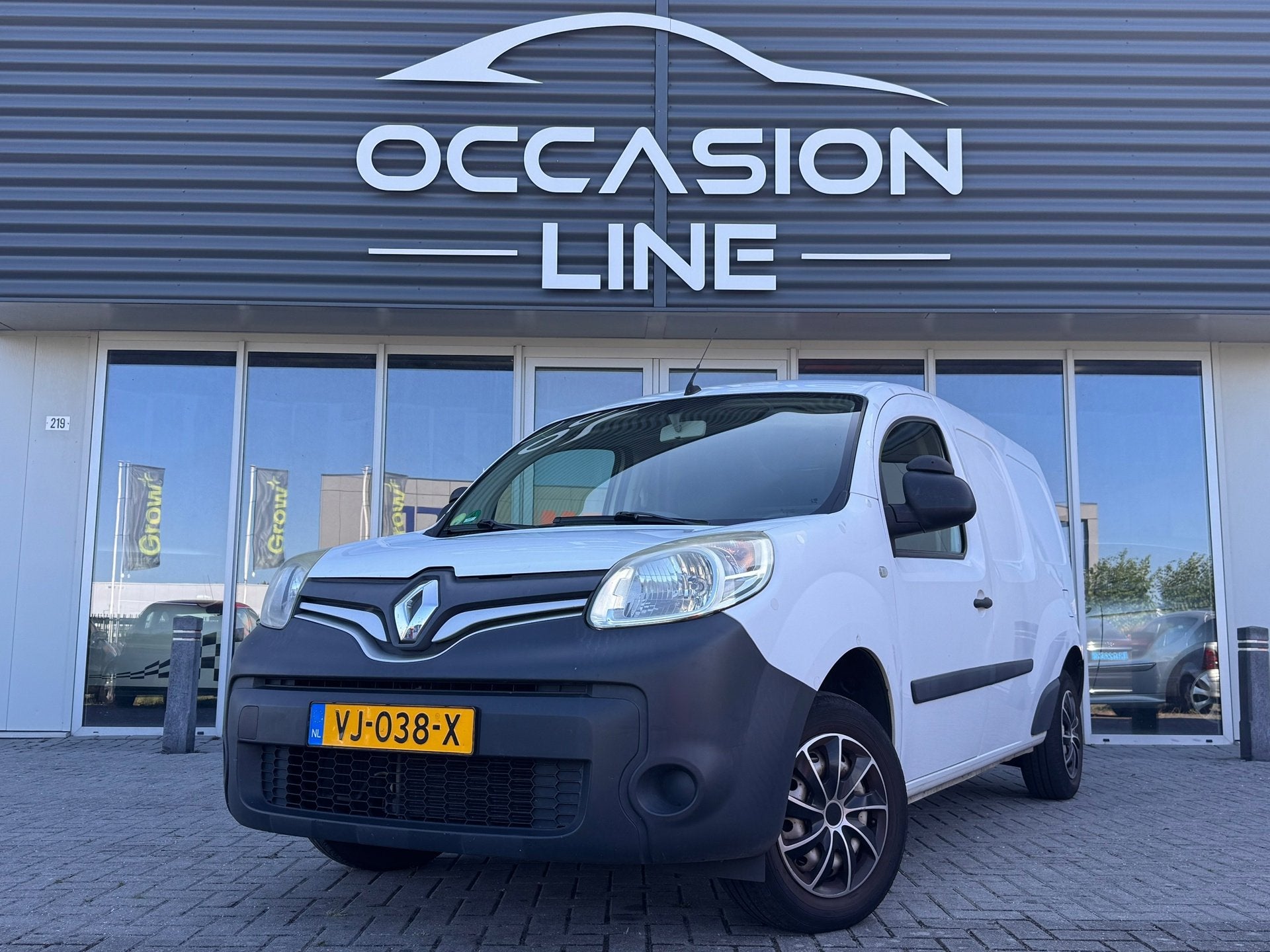 Renault Kangoo Express 1.5 dCi 110 Express Maxi Black Editio, Auto's, Voorwielaandrijving, Euro 5, Gebruikt, 4 cilinders